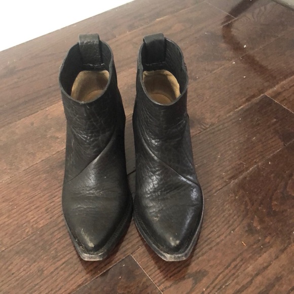 Acne Studios Shoes - Donna Distressed Acne Boots